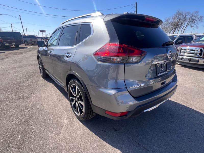 Nissan Rogue 2020 price $18,995