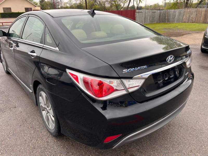 Hyundai Sonata Hybrid 2013 price $7,995