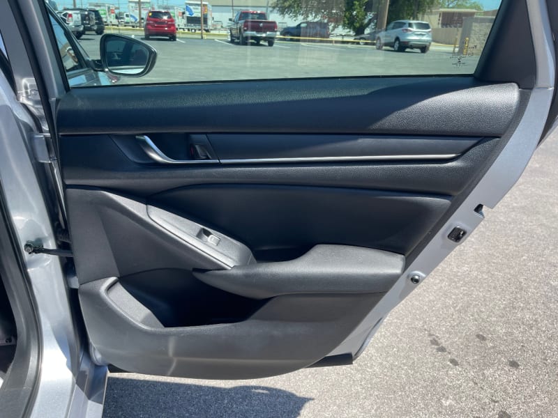 Honda Accord Sedan 2019 price $17,995