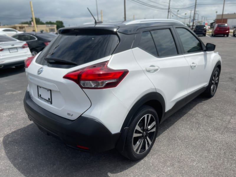 Nissan Kicks 2019 price $13,500