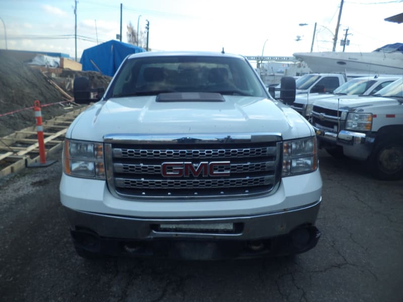 GMC Sierra 3500HD 2013 price $9,450