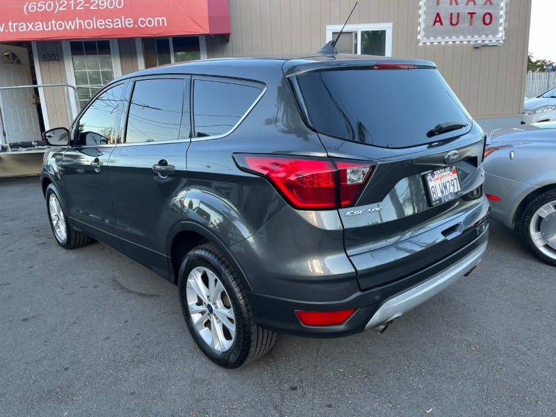 Ford Escape 2019 price $11,888