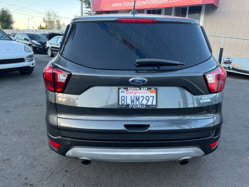 Ford Escape 2019 price $11,888