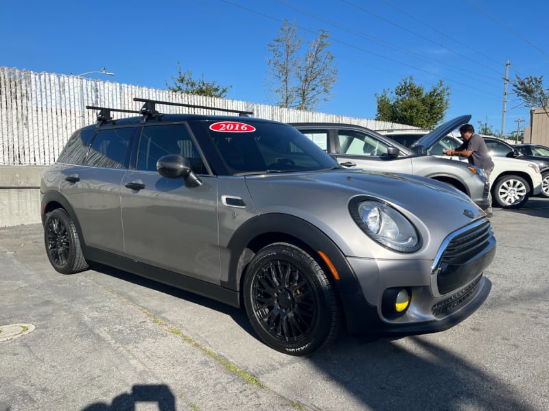 Mini Cooper Clubman 2016 price $15,888