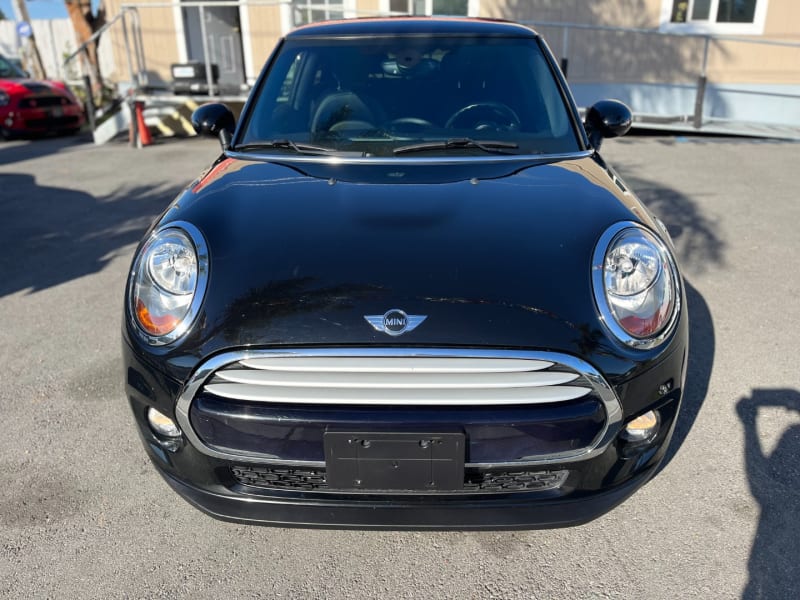 Mini Cooper Hardtop 2015 price $13,888