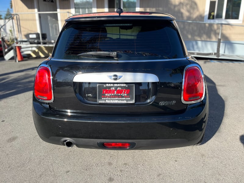 Mini Cooper Hardtop 2015 price $13,888