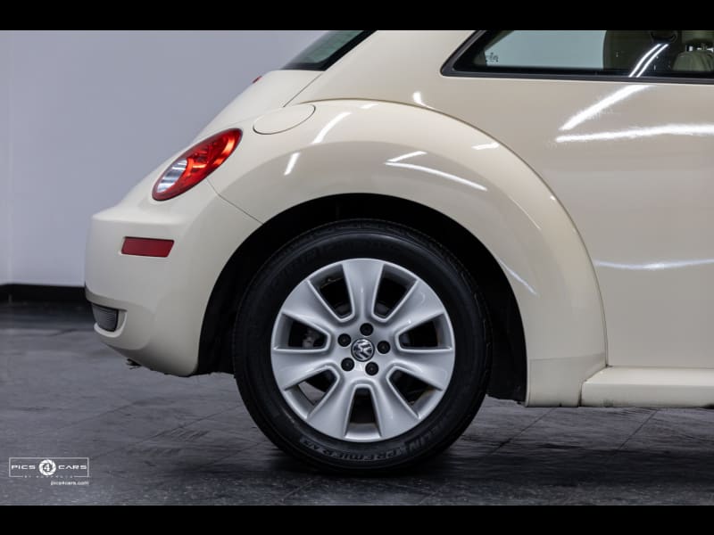 Volkswagen New Beetle Coupe 2008 price $10,888