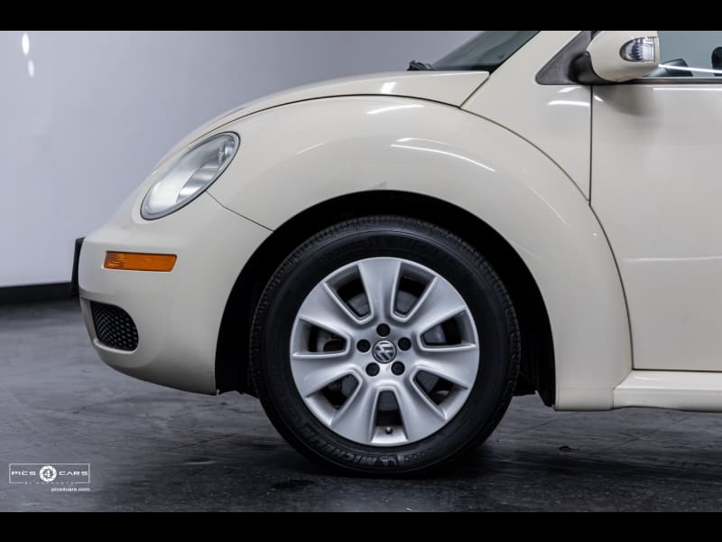 Volkswagen New Beetle Coupe 2008 price $10,888