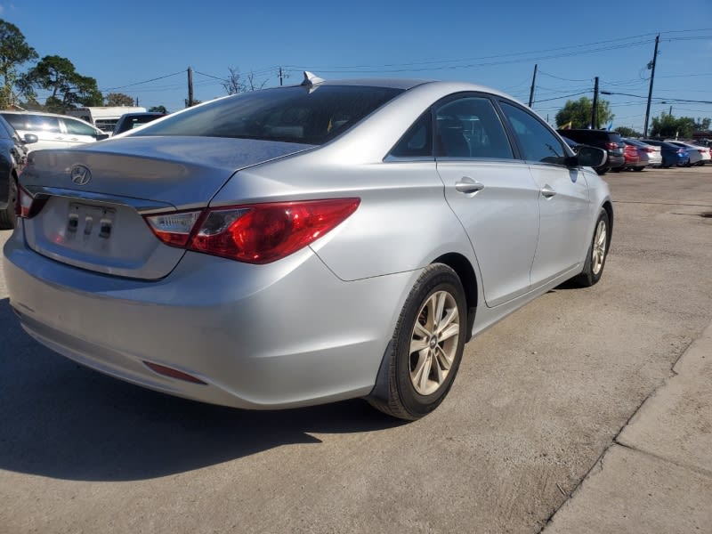 Hyundai Sonata 2013 price 