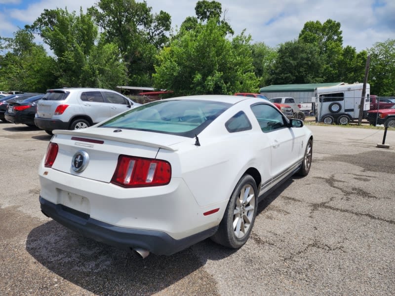 Ford Mustang 2011 price 