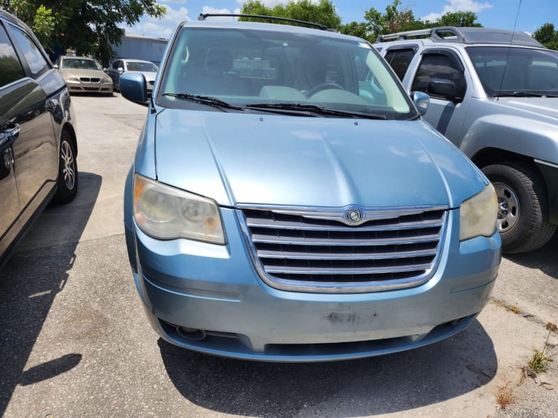 Chrysler Town & Country 2008 price $4,495