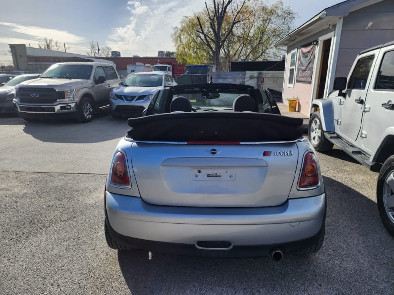 Mini Cooper Convertible 2010 price $5,875