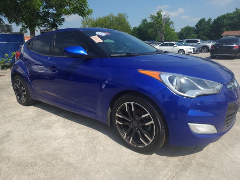 Hyundai Veloster 2012 price $4,795