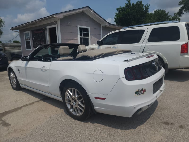 Ford Mustang 2014 price $7,995