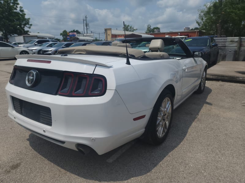 Ford Mustang 2014 price $7,995