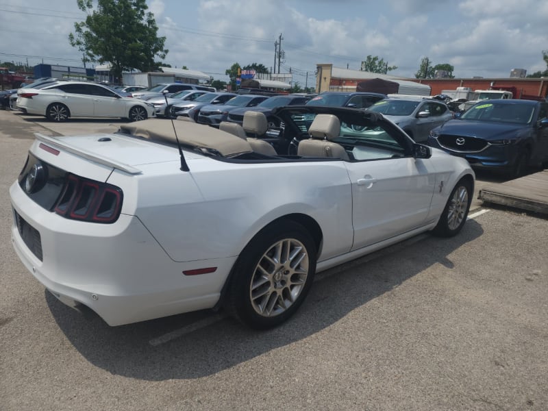 Ford Mustang 2014 price $7,995