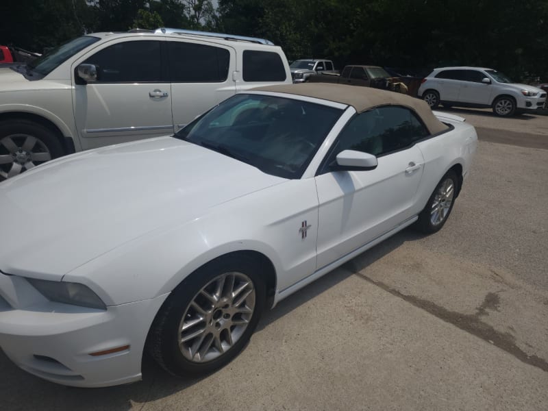 Ford Mustang 2014 price $7,995