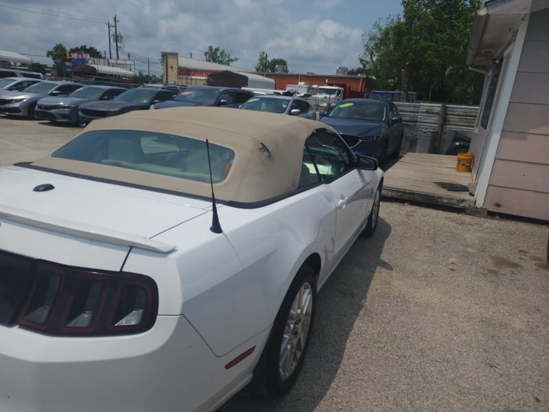 Ford Mustang 2014 price $7,995