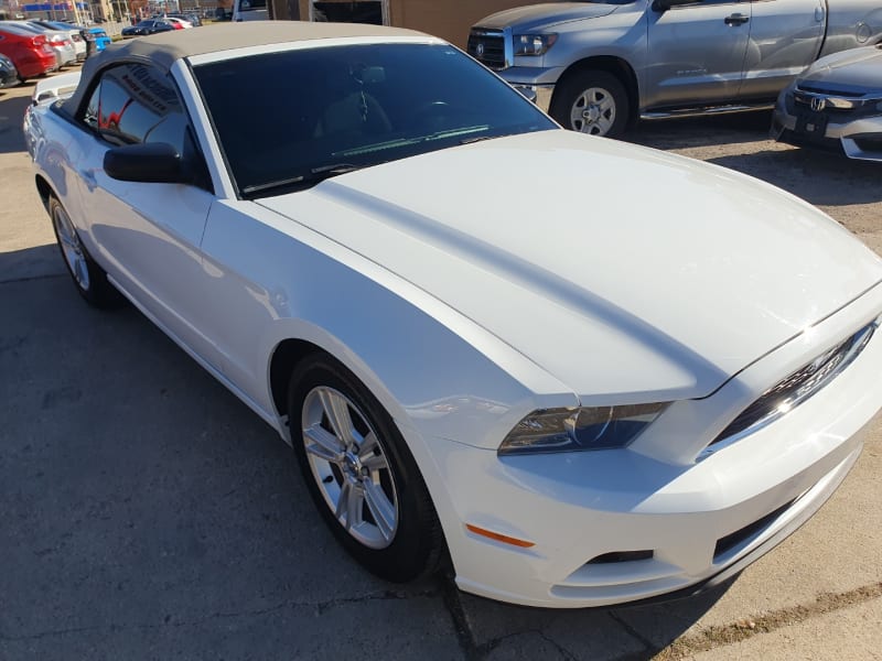 Ford Mustang 2014 price $12,999