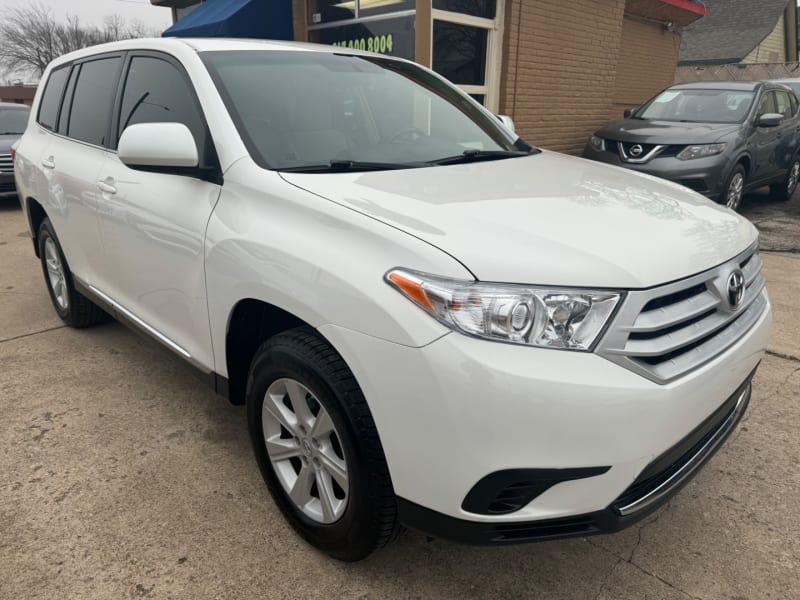 Toyota Highlander 2013 price $11,999