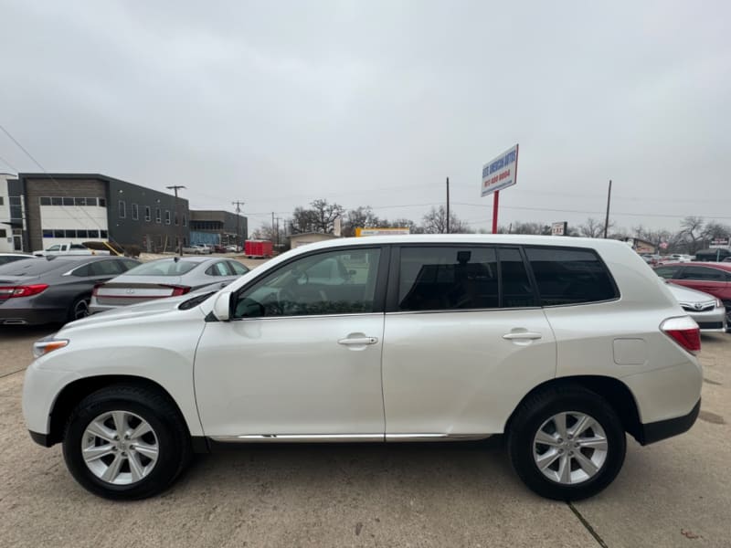 Toyota Highlander 2013 price $11,999