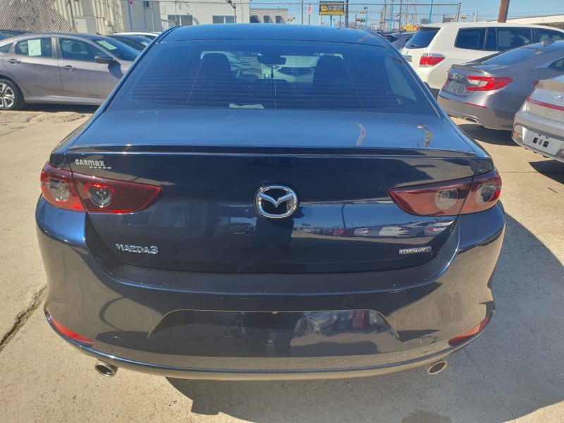 Mazda 3 2021 price $14,999