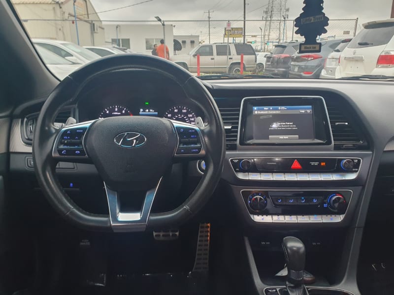 Hyundai Sonata 2018 price $10,999