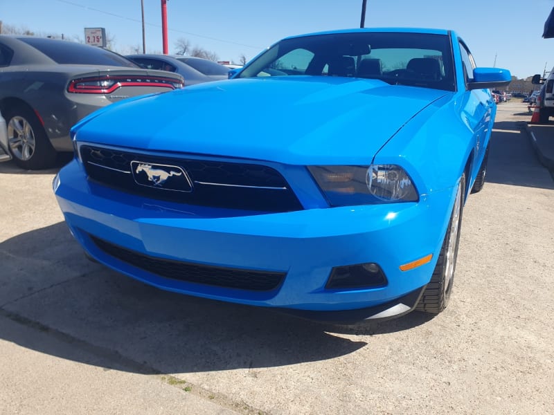 Ford Mustang 2012 price $11,999