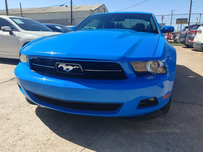 Ford Mustang 2012 price $11,999