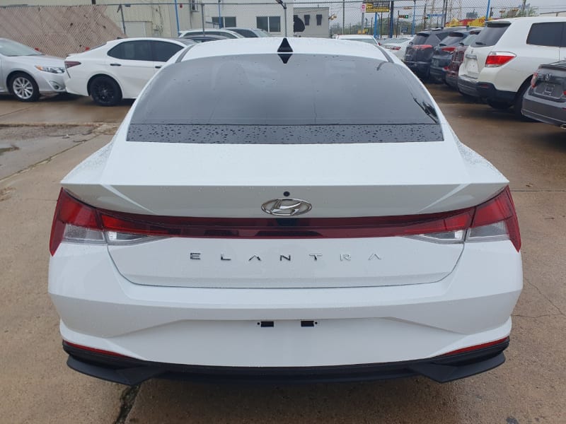 Hyundai Elantra 2021 price $14,999