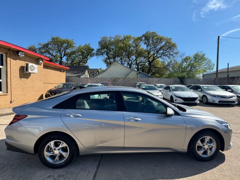 Hyundai Elantra 2021 price $13,999