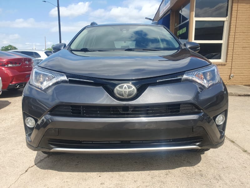 Toyota RAV4 2018 price $14,999