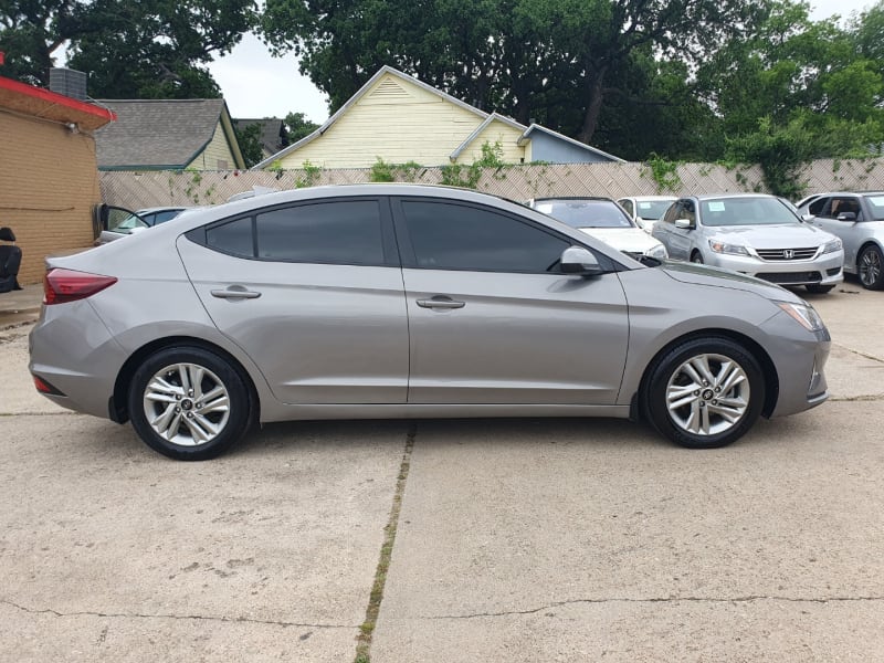 Hyundai Elantra 2020 price $9,999