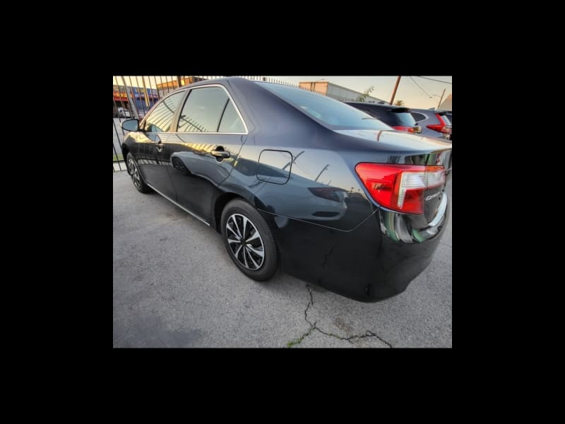 Toyota Camry 2014 price $12,990