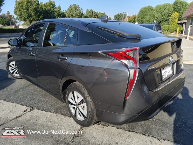 Toyota Prius 2017 price 