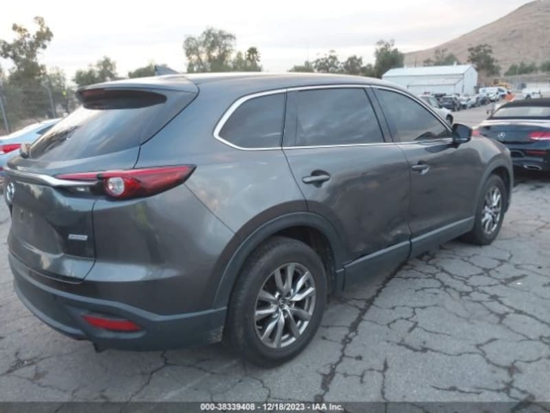 Mazda CX-9 2018 price $17,999