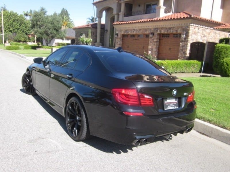 BMW M5 2013 price $37,999