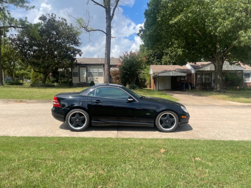 Mercedes-Benz SLK 2001 price $2,999