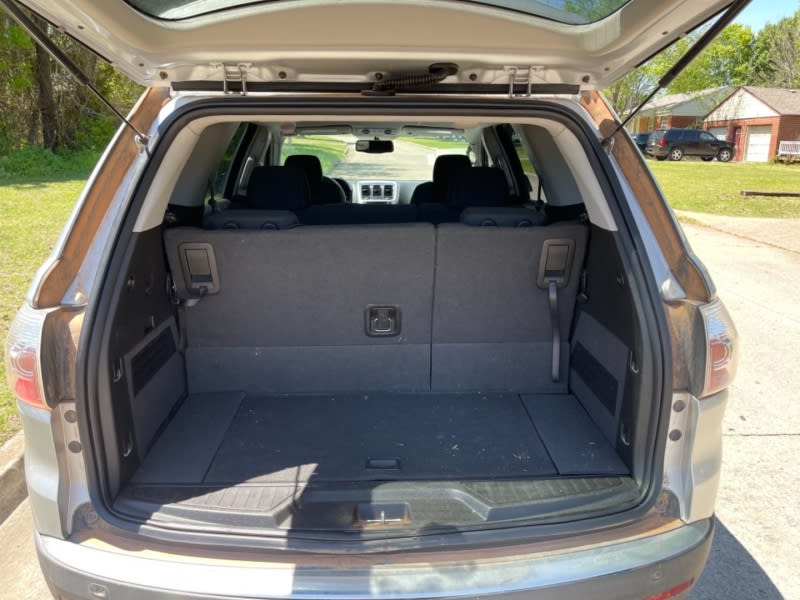 GMC Acadia 2009 price $9,999