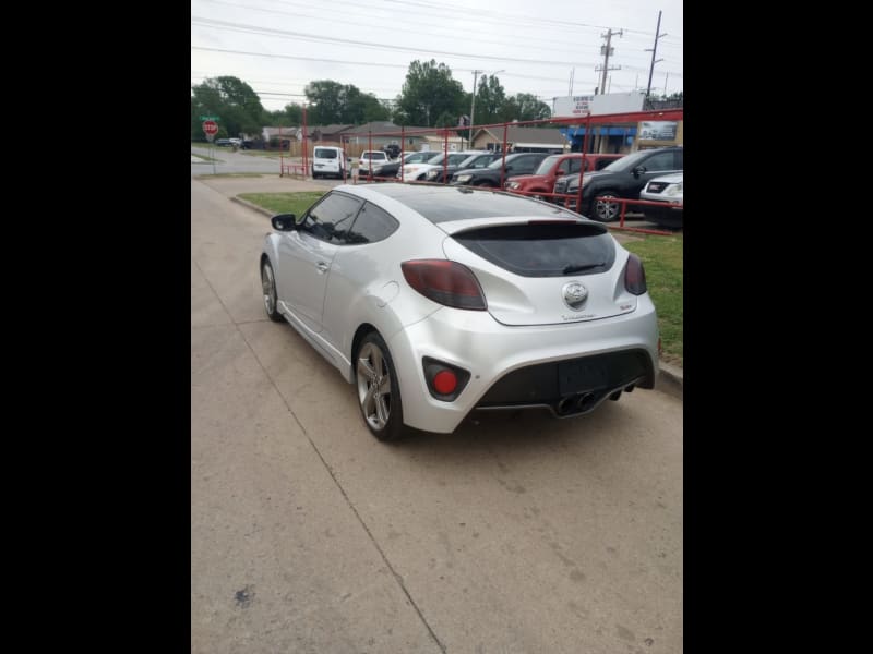 Hyundai Veloster 2013 price $9,995