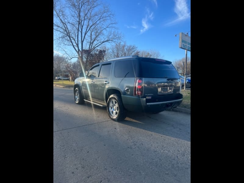 GMC Yukon Denali 2007 price $9,999