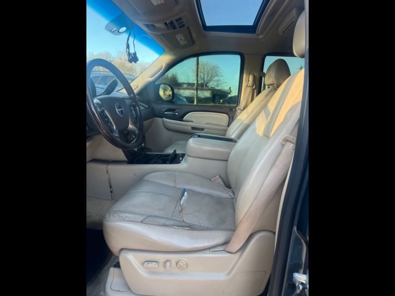 GMC Yukon Denali 2007 price $9,999