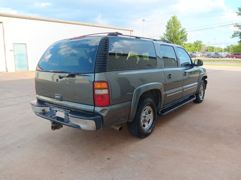 Chevrolet Suburban 2002 price $3,500