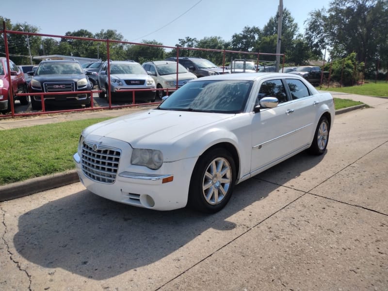 Chrysler 300 2008 price $6,000