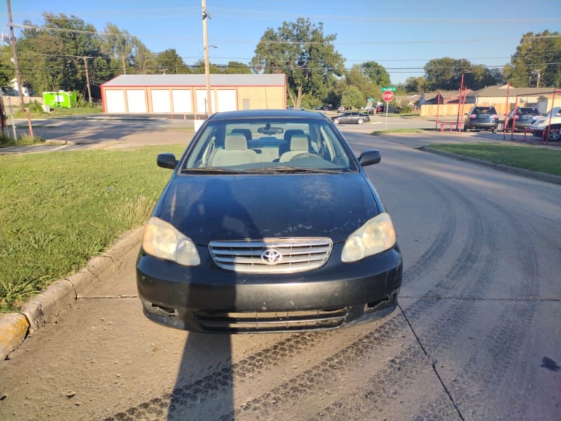 Toyota Corolla 2004 price $4,000