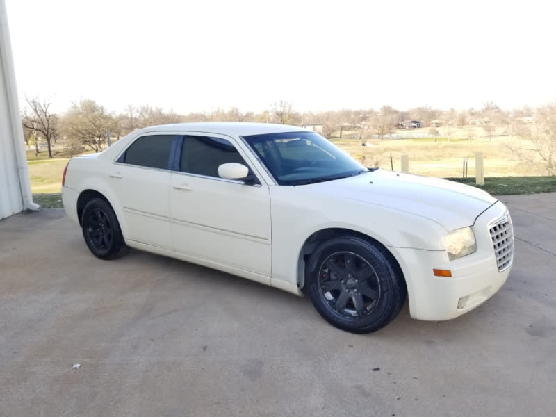 Chrysler 300 2007 price $5,000