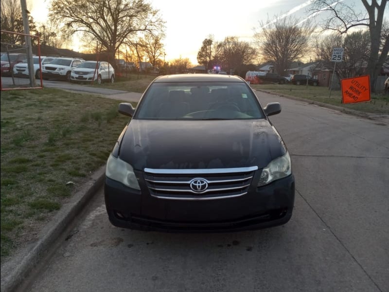 Toyota Avalon 2005 price $3,000