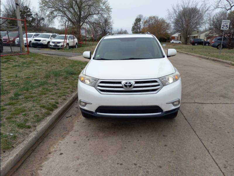 Toyota Highlander 2012 price $9,995