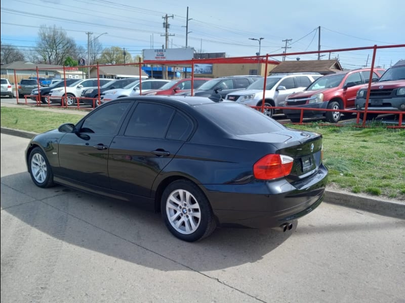 BMW 3-Series 2006 price $6,000