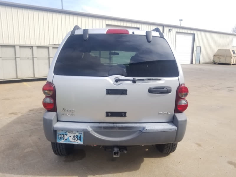 Jeep Liberty 2006 price $2,500